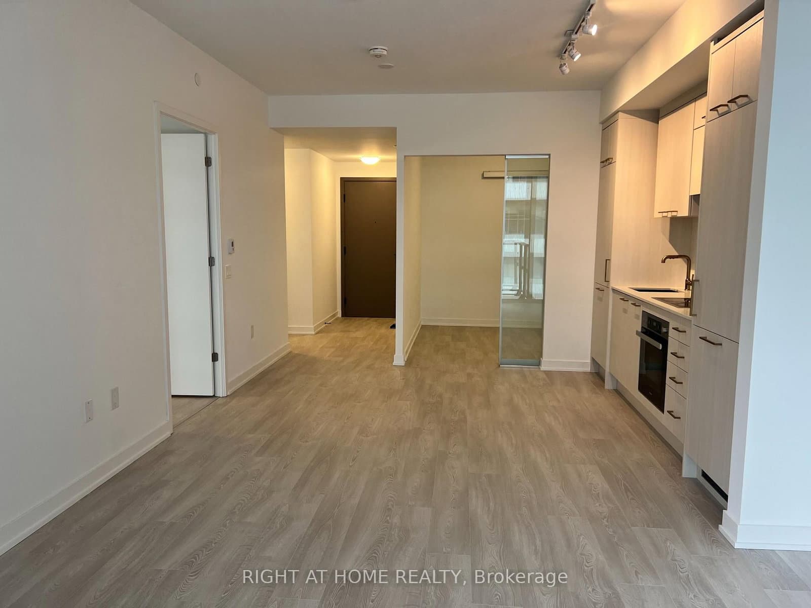 #1101 - 634 Church Street