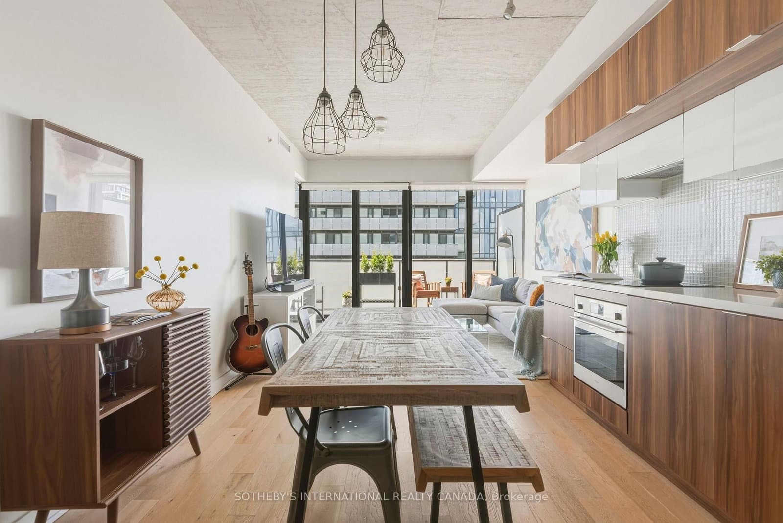 #1101 - 185 Roehampton Avenue