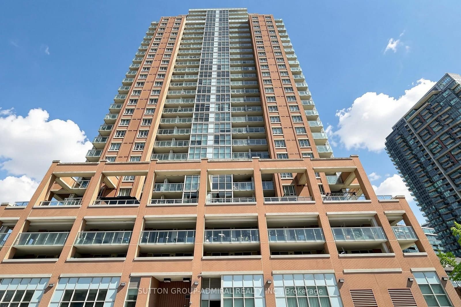 ##710 - 125 Western Battery Road