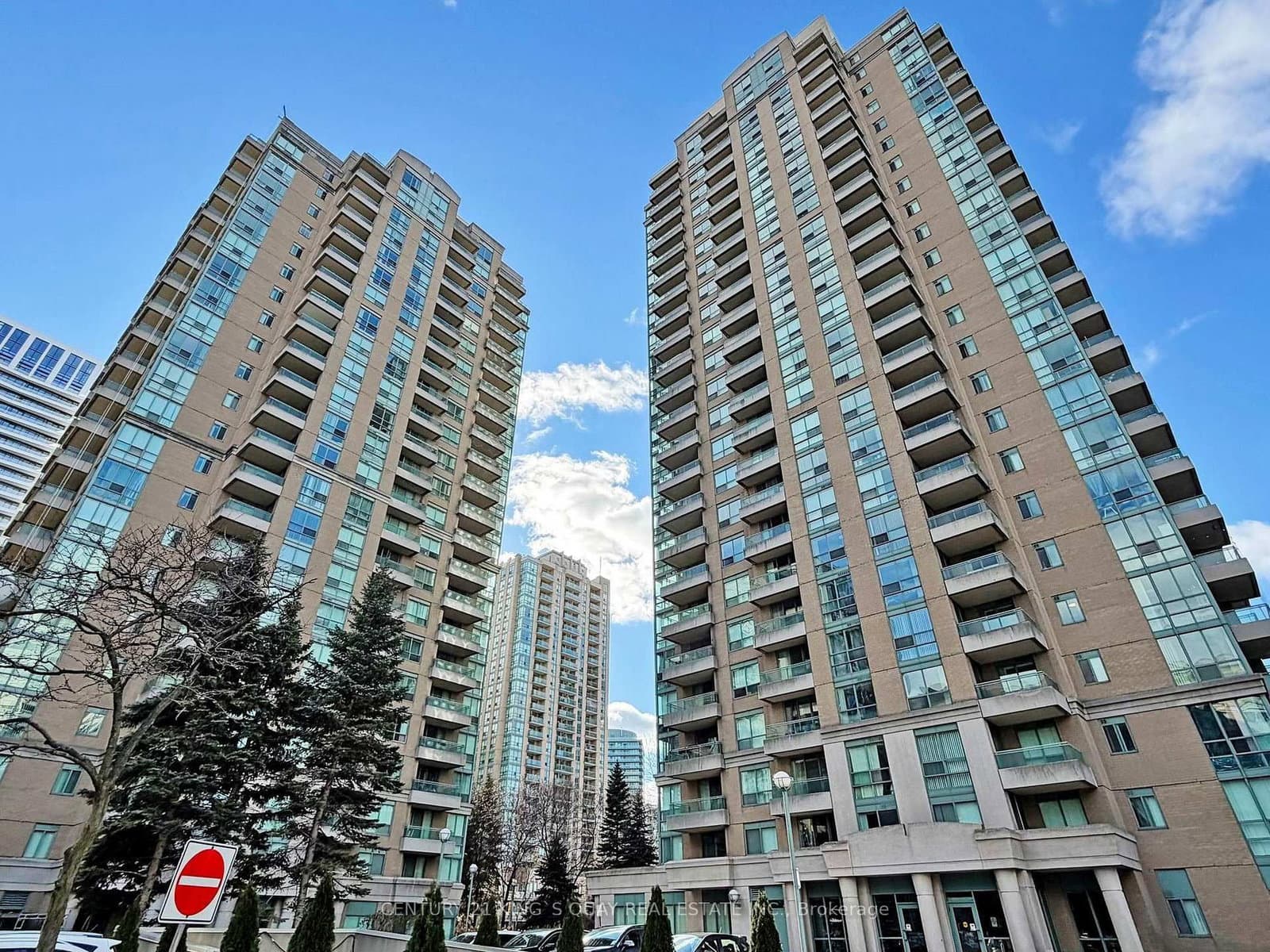 #306 - 1 Pemberton Avenue