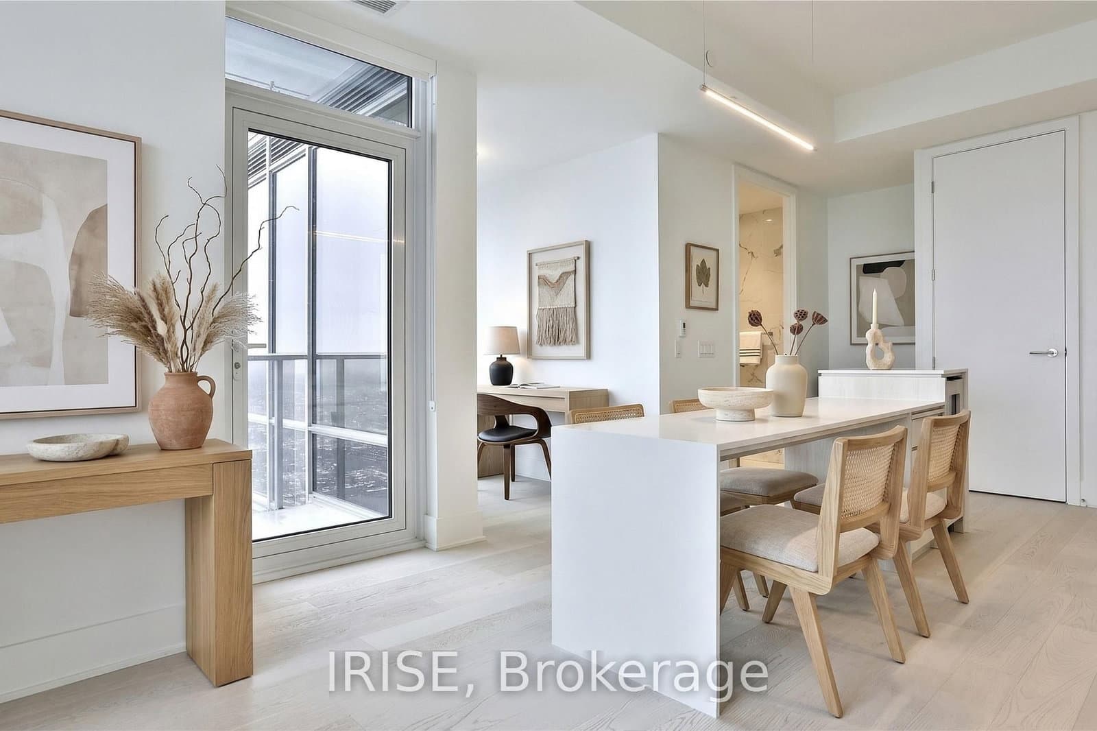 11 Yorkville Avenue, Unit 5202