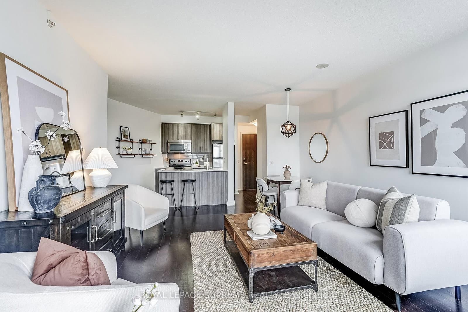 #504 - 85 The Donway West