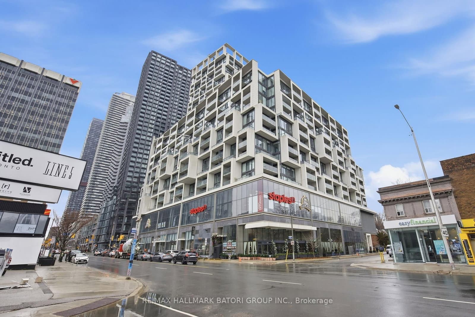 #1037 - 8 Hillsdale Avenue E