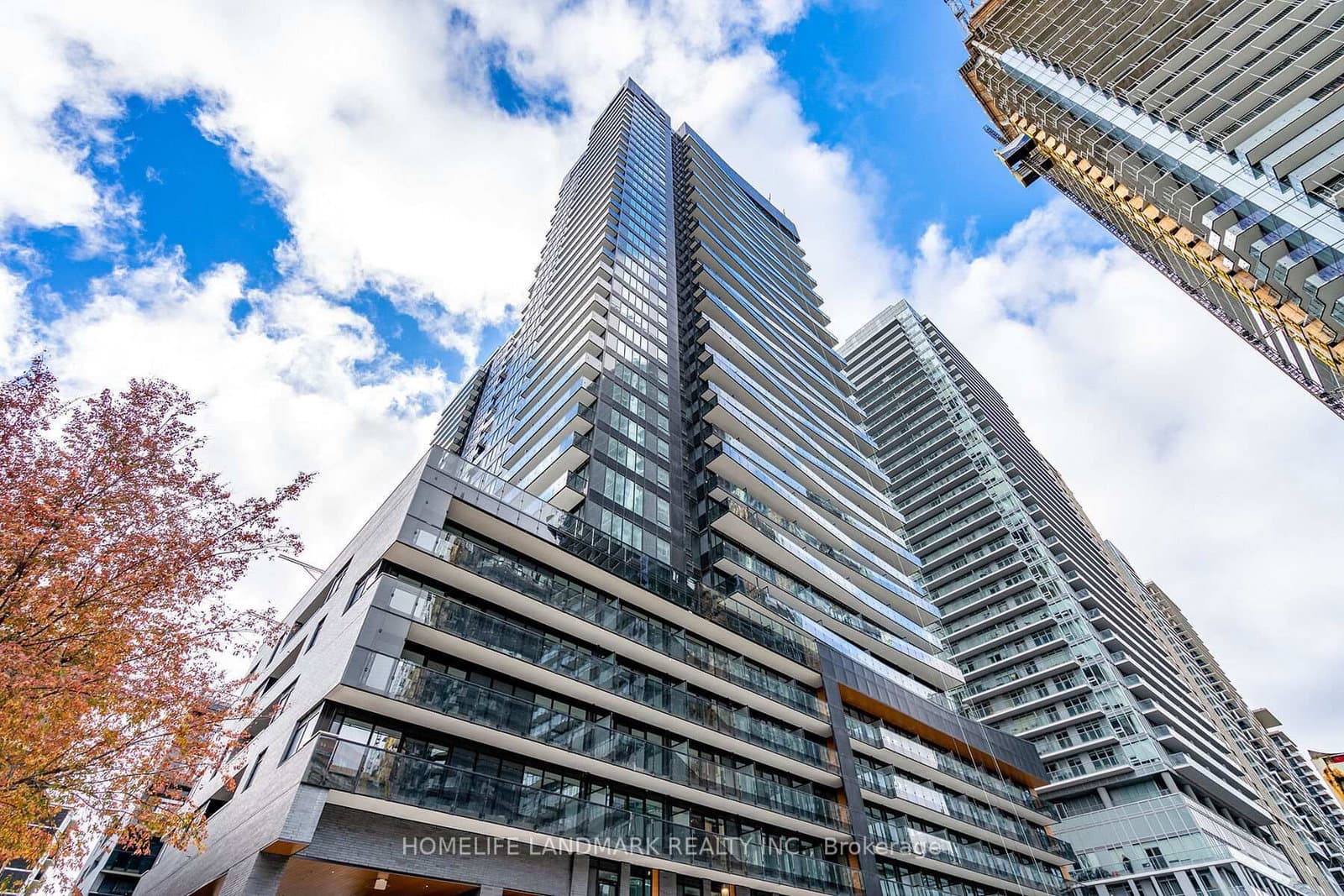 117 Broadway Avenue, Unit 609
