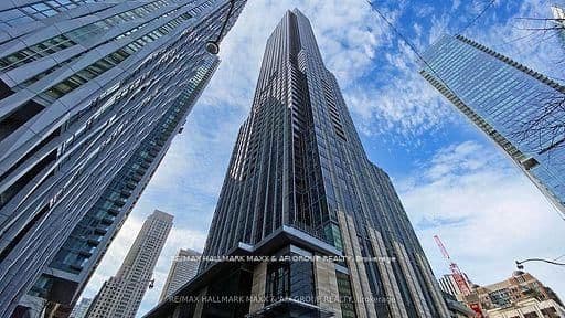 11 Yorkville Avenue, Unit 2510