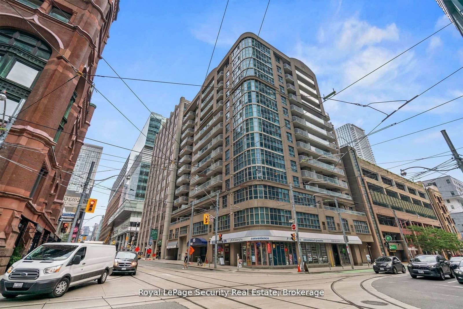 #908 - 105 Victoria Street