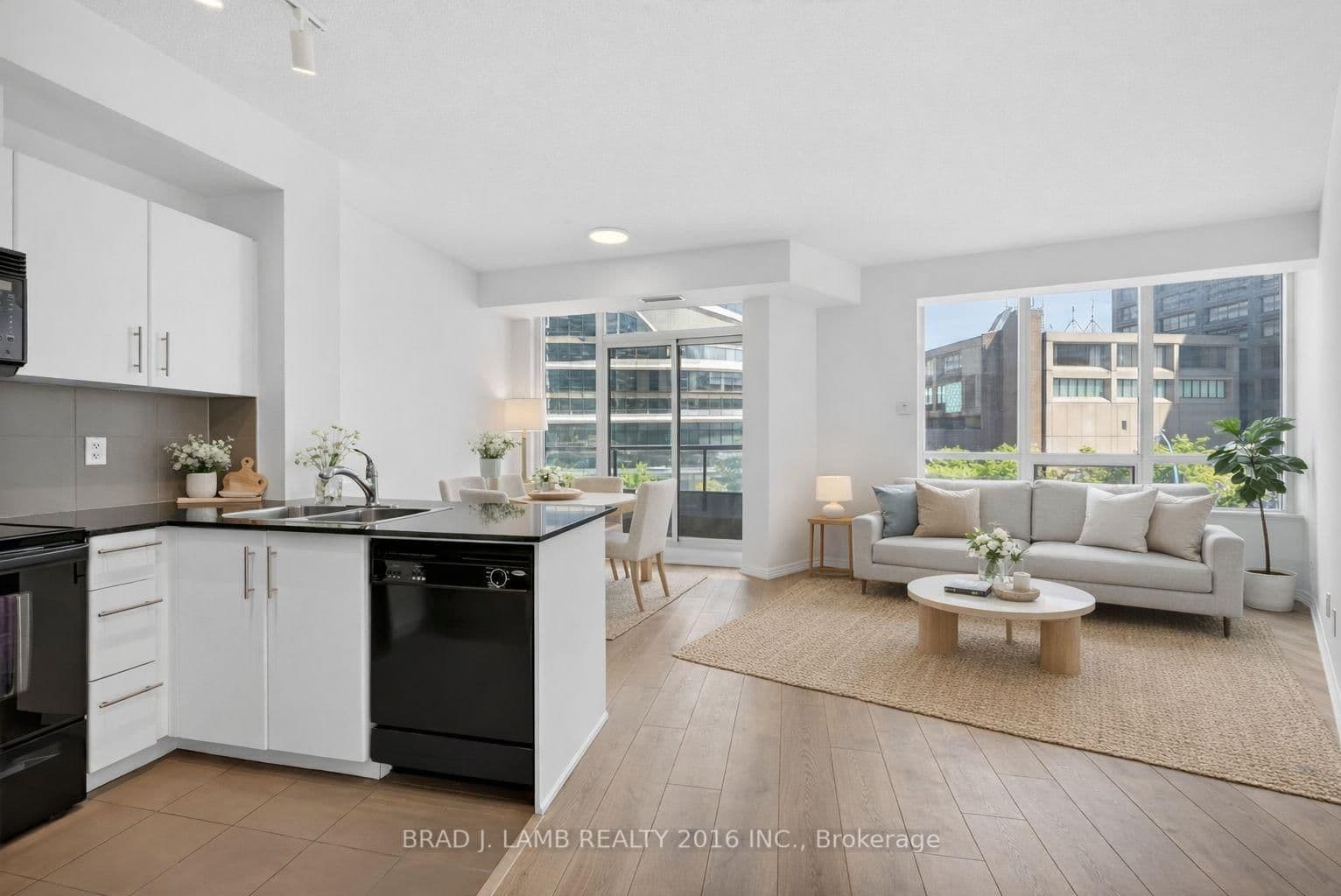 #310 - 16 Yonge Street