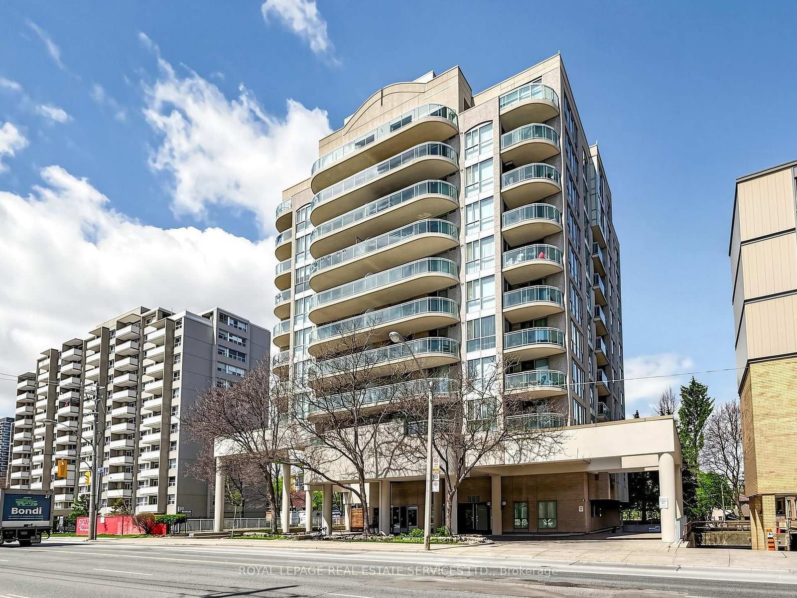 #203 - 398 Eglinton Avenue