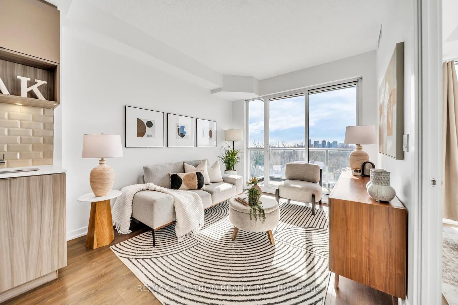 #418 - 52 Forest Manor Road