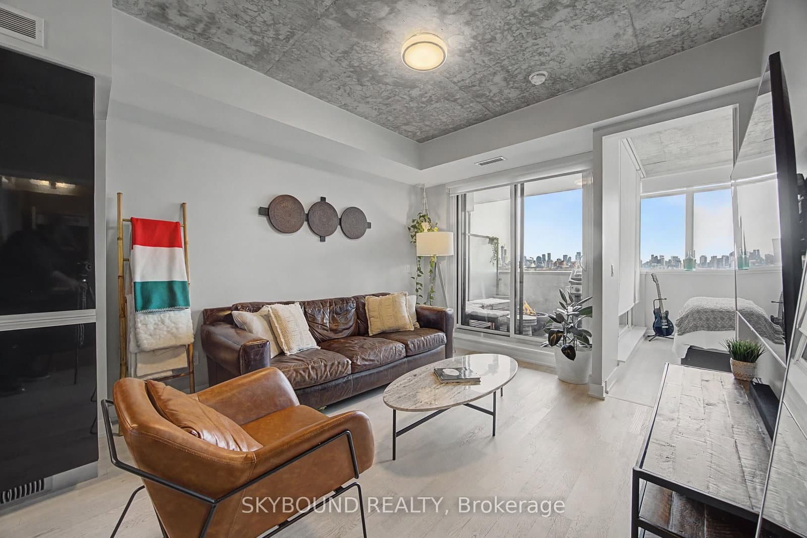 #1023 - 20 Minowan Miikan Lane