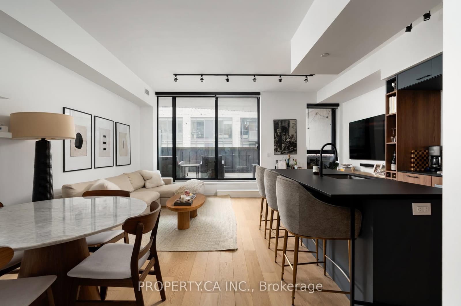 #302 - 41 Dovercourt Road