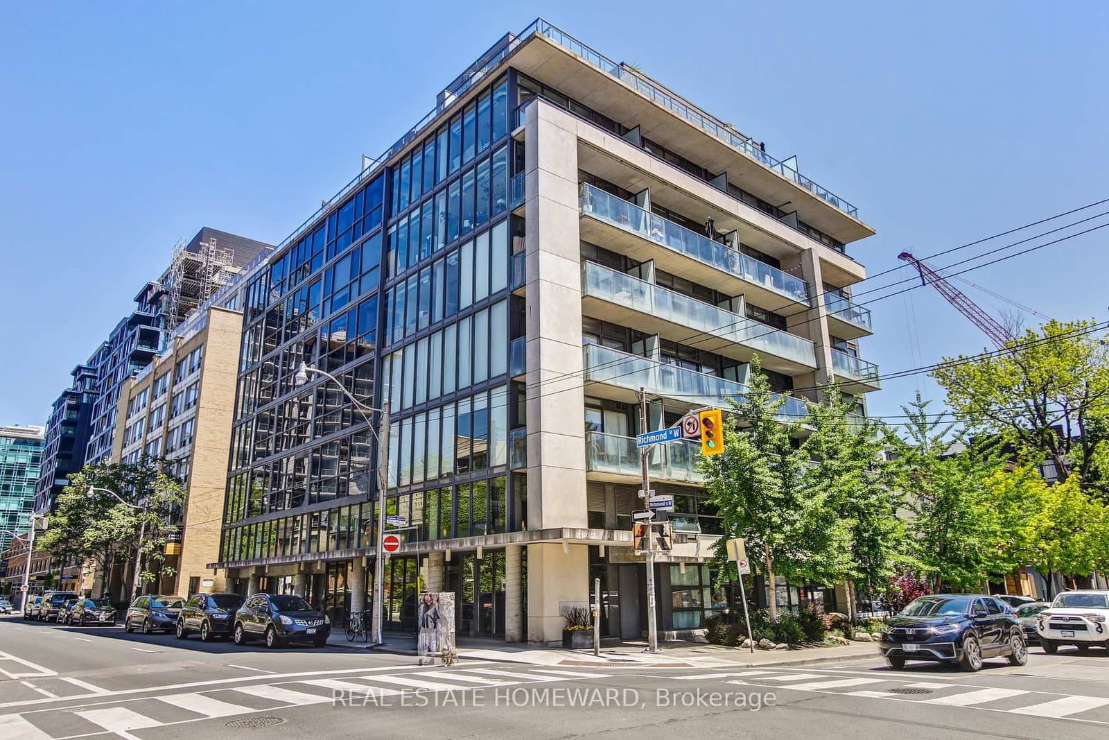 533 W Richmond Street W, Unit # 704