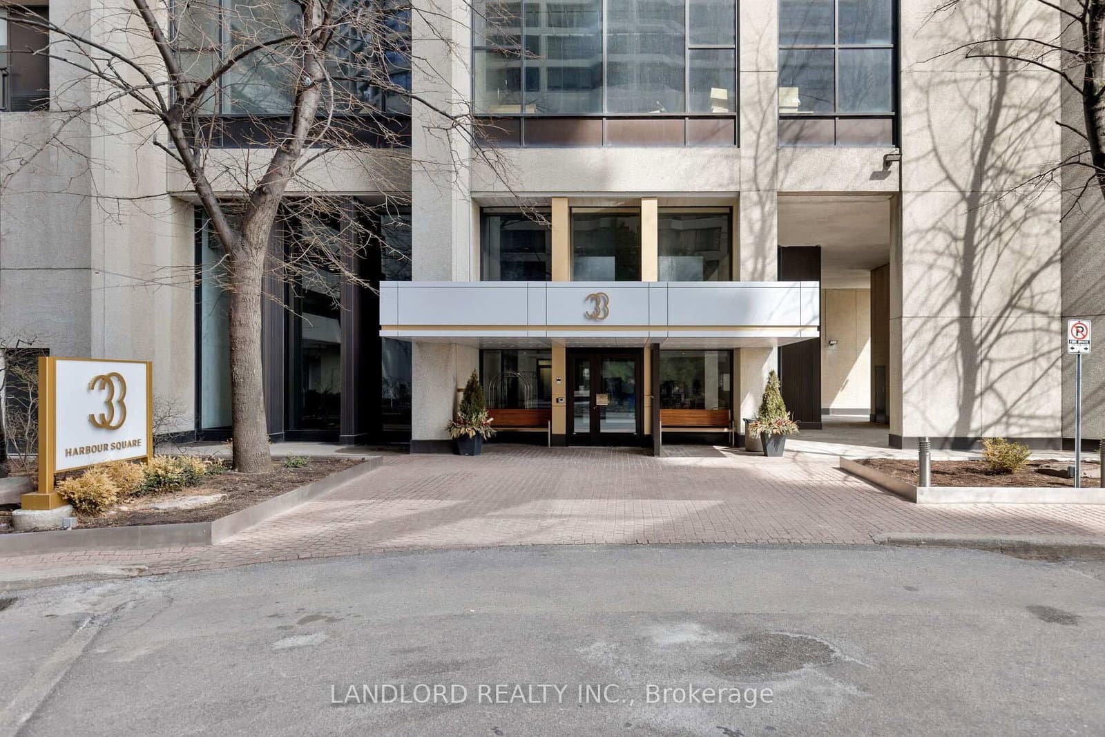 #2208 - 33 Harbour Square