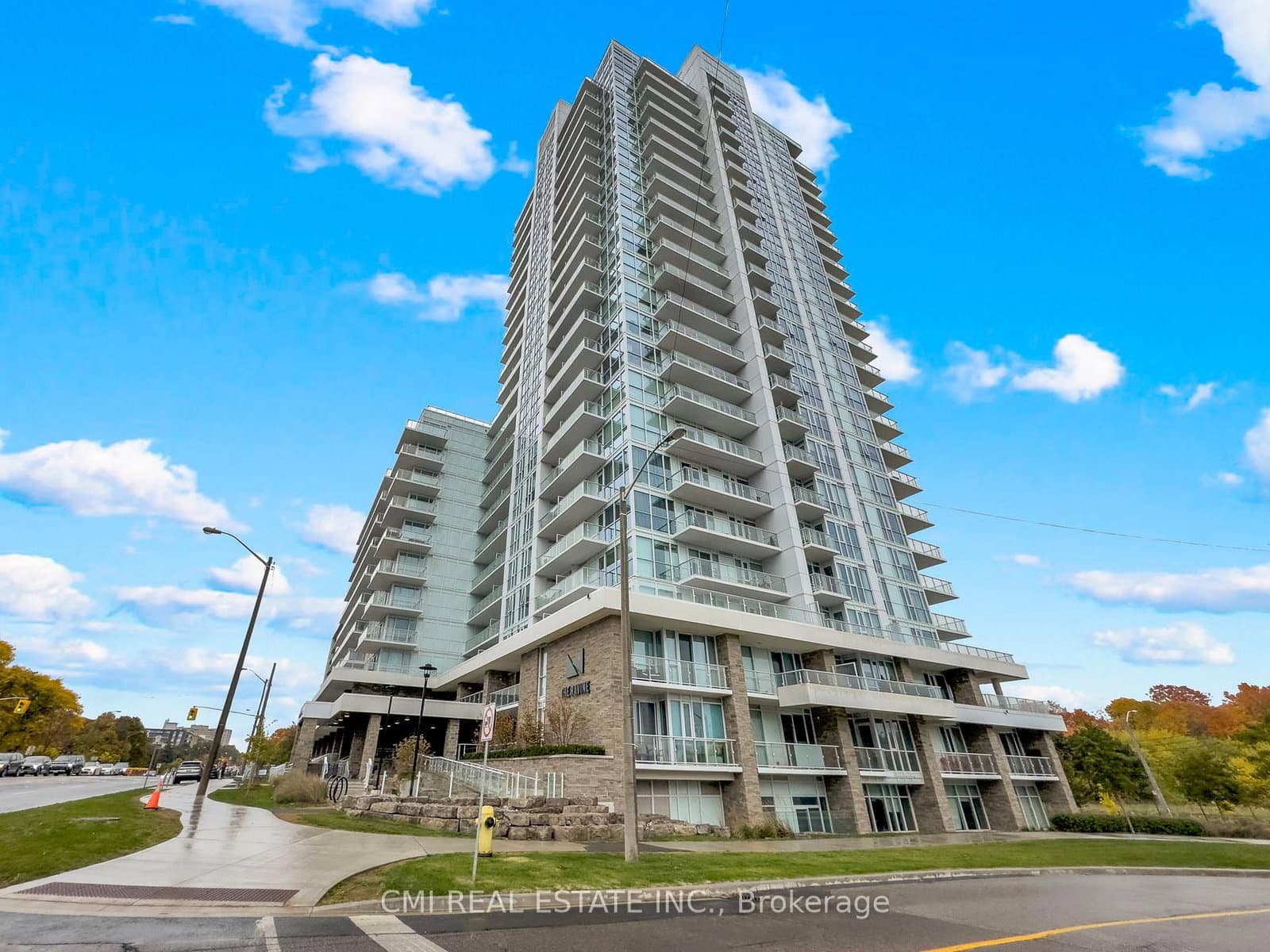 #810 - 10 Deerlick Court