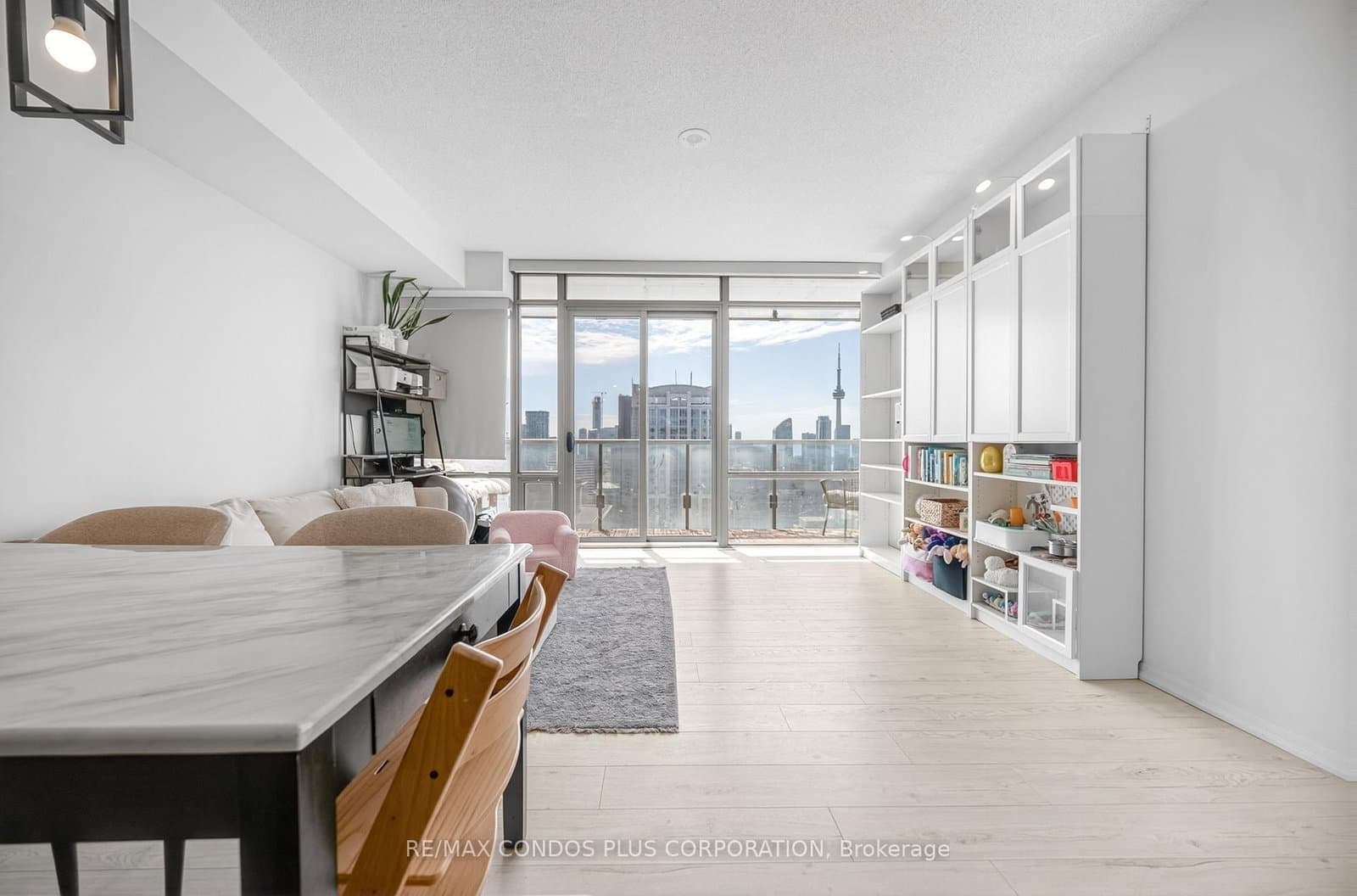 #4404 - 38 Grenville Street