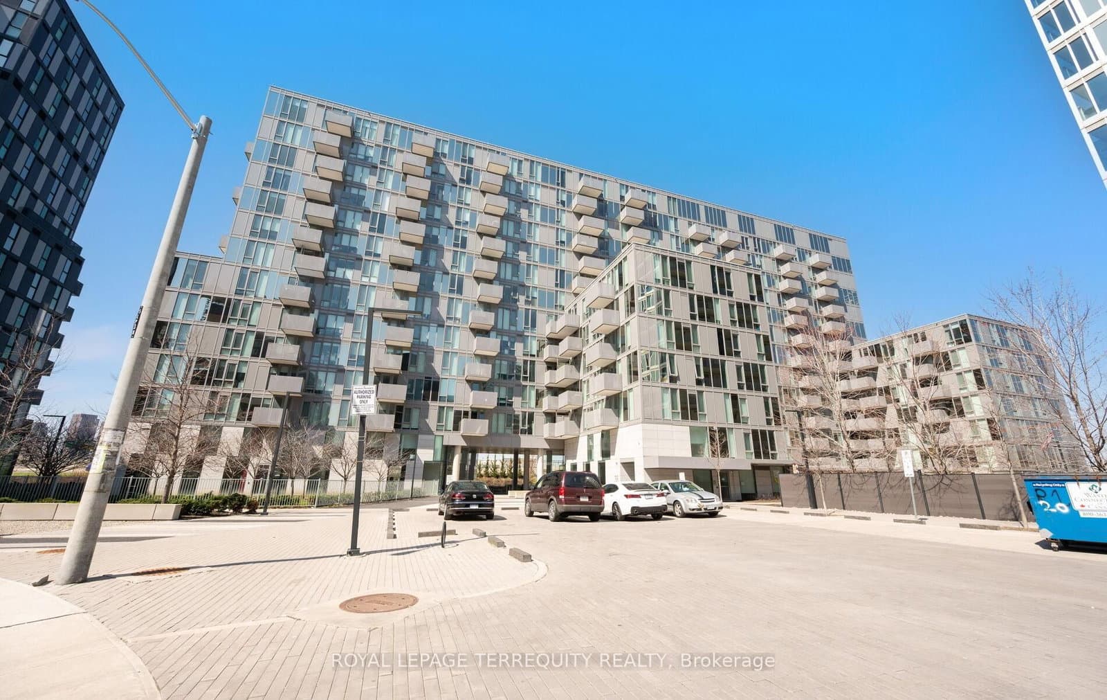 #414 - 38 Monte Kwinter Court