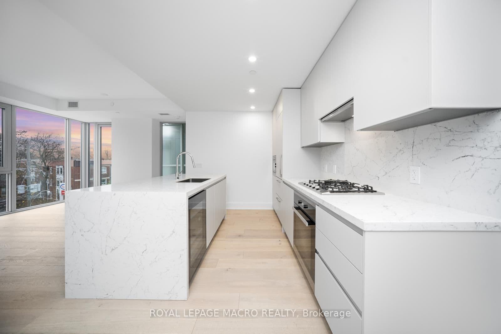 #403 - 346 Davenport Road
