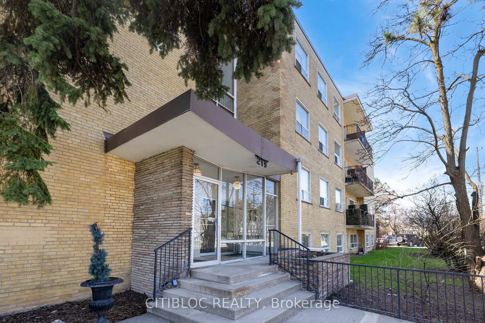 #201 - 219 Wilson Avenue