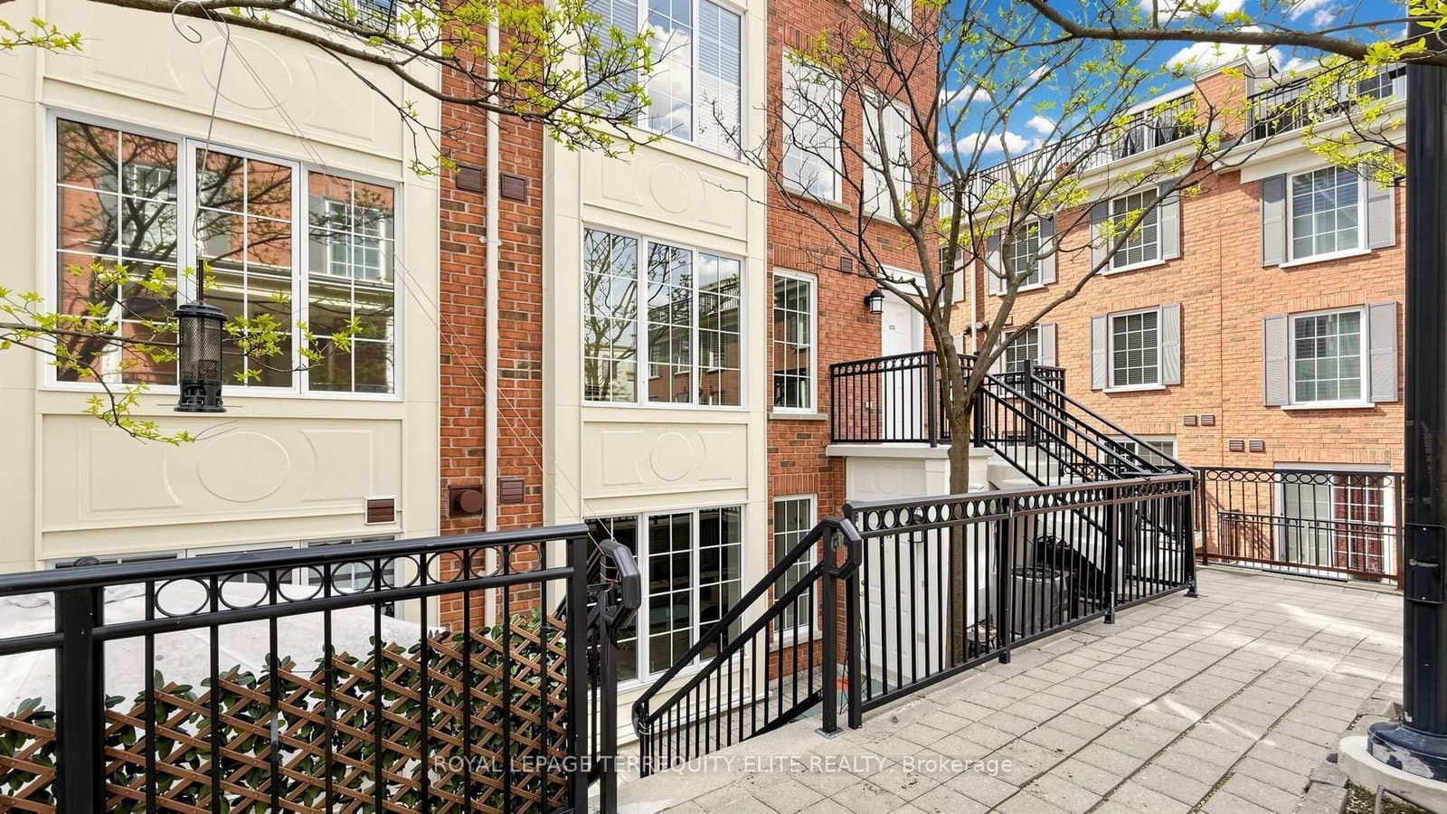 #830 - 5 Everson Drive