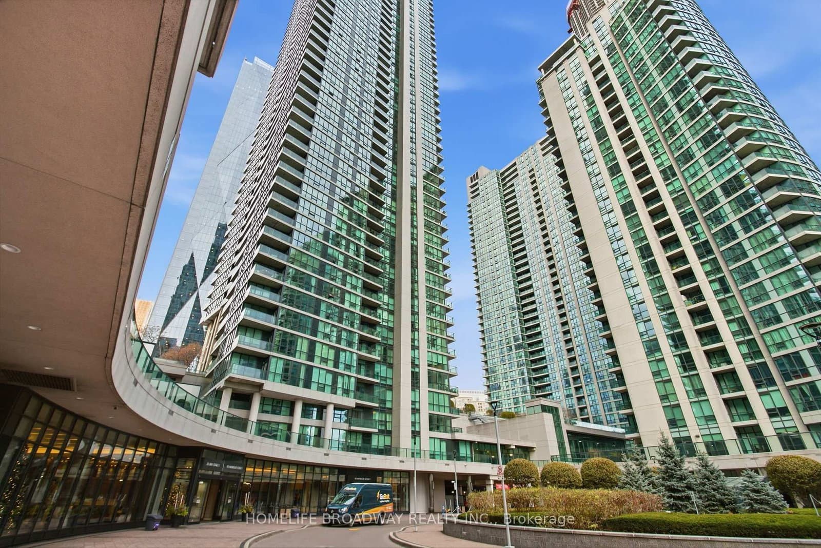 #2009 - 18 Harbour Street