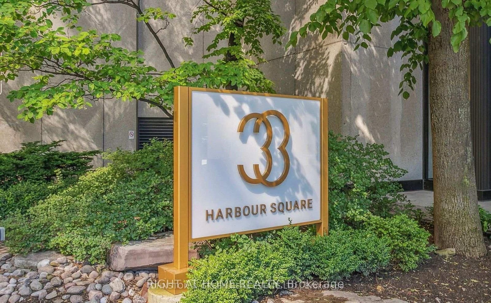 #1803 - 33 Harbour Square