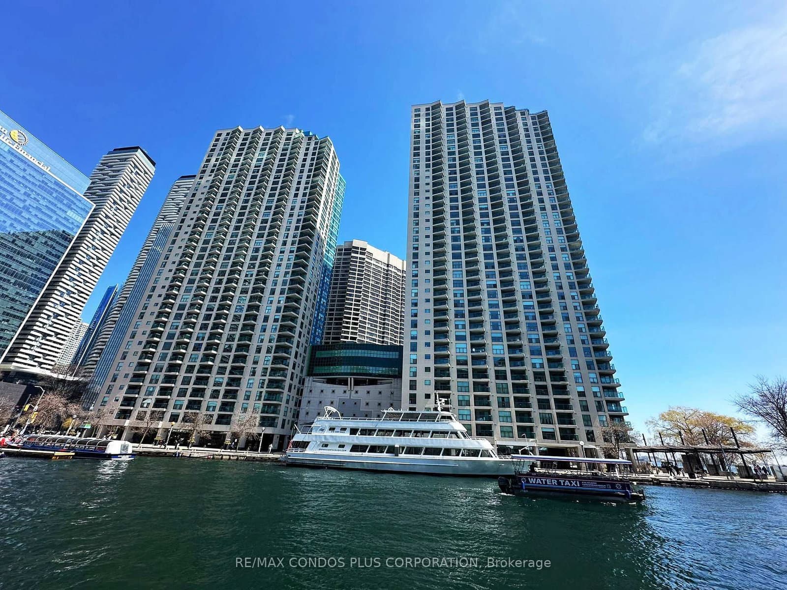 #3005 - 77 Harbour Square