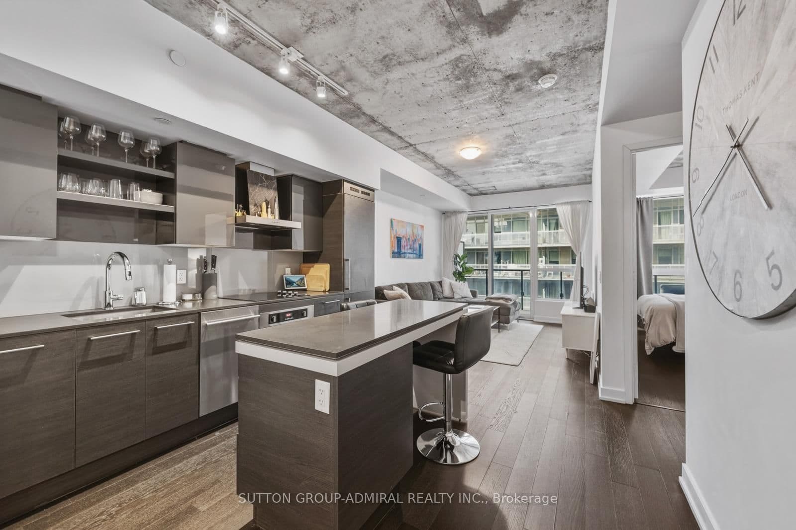 #921 - 1030 King Street W