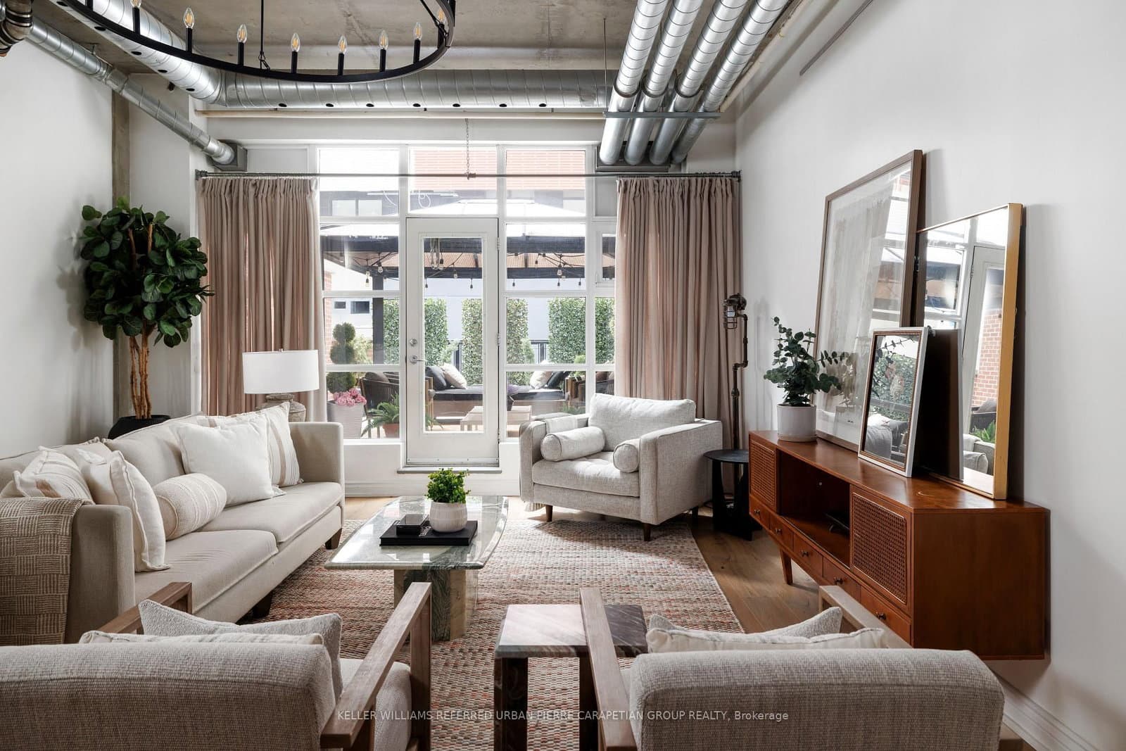 #205 - 261 King Street E