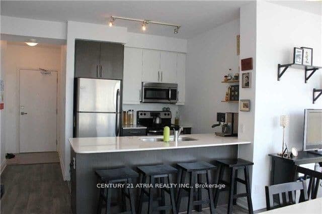 #1004 - 530 St Clair Avenue W