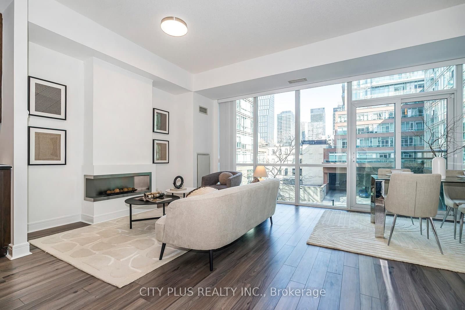 #S304 - 112 George Street