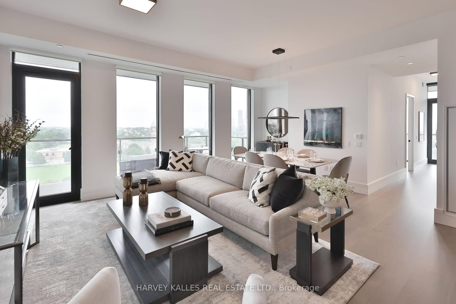 #1804 - 215 Lonsdale Road