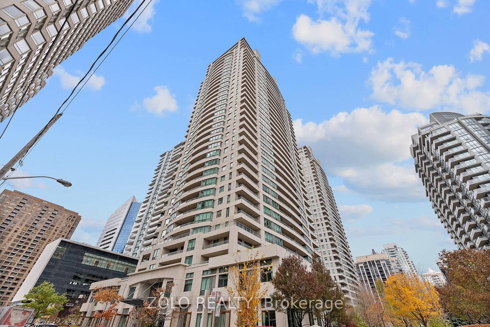 #909 - 18 Spring Garden Avenue
