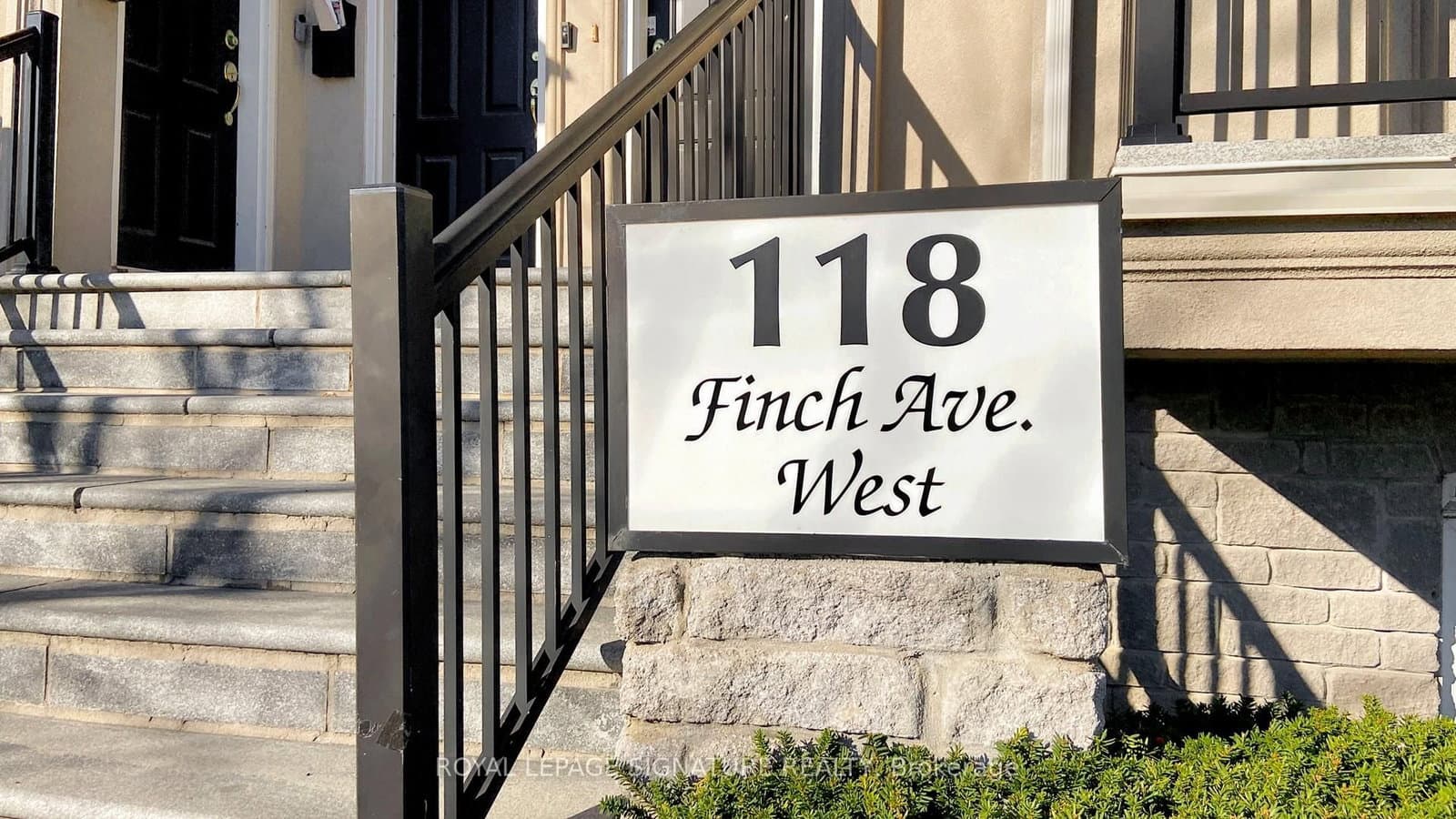 118 Finch Avenue W, Unit Th 5