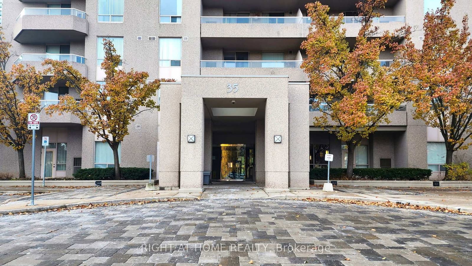 #207 - 35 Empress Avenue