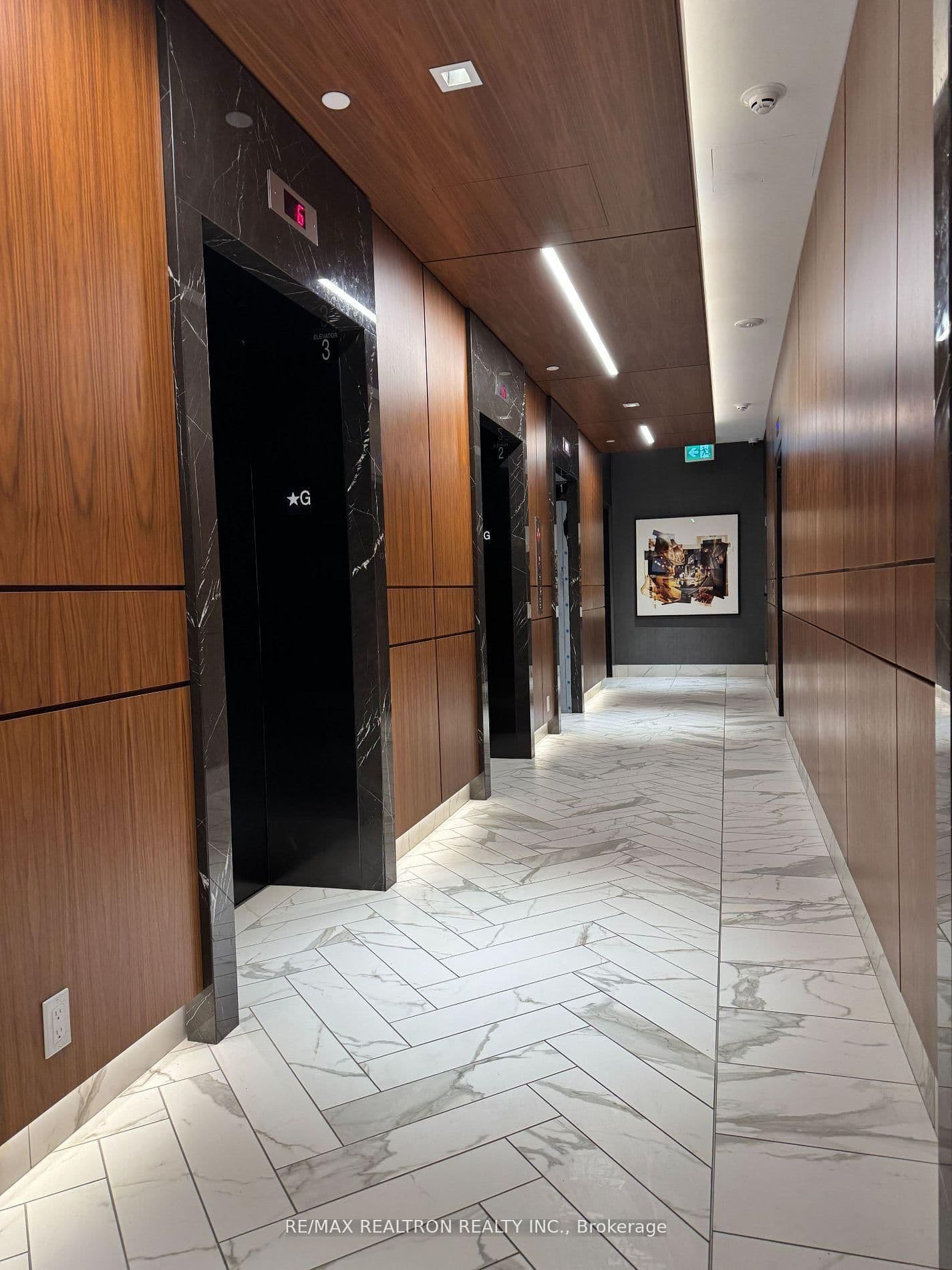 327 King Street W, Unit 3008