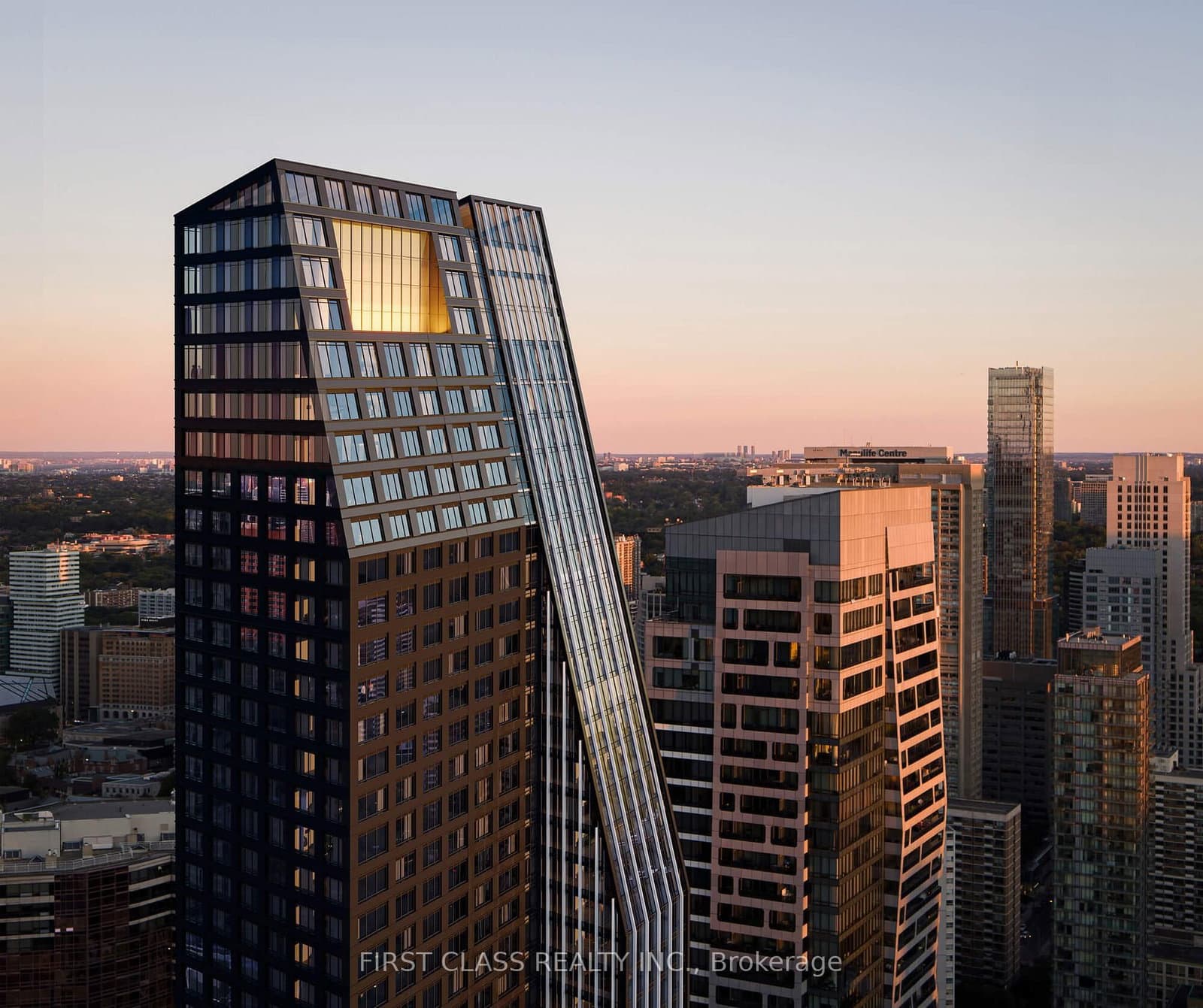 #905 - 8 Wellesley Street W