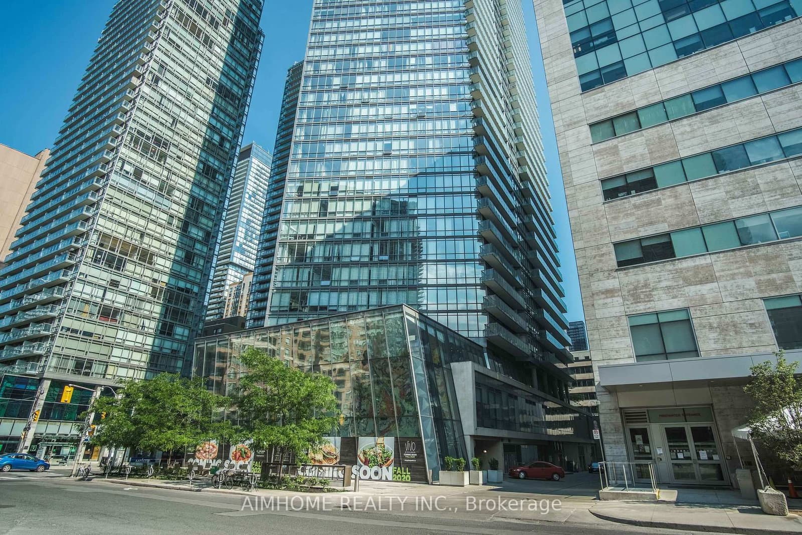 #1301 - 832 Bay Street