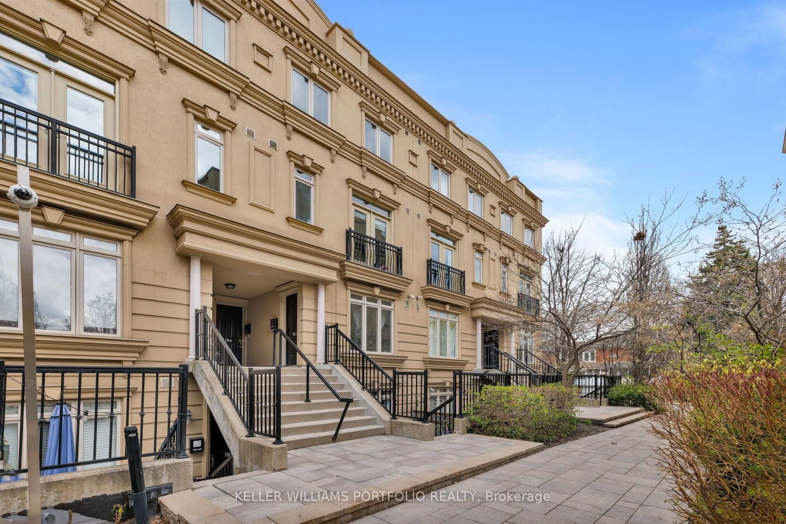 #08 - 60 Carr Street