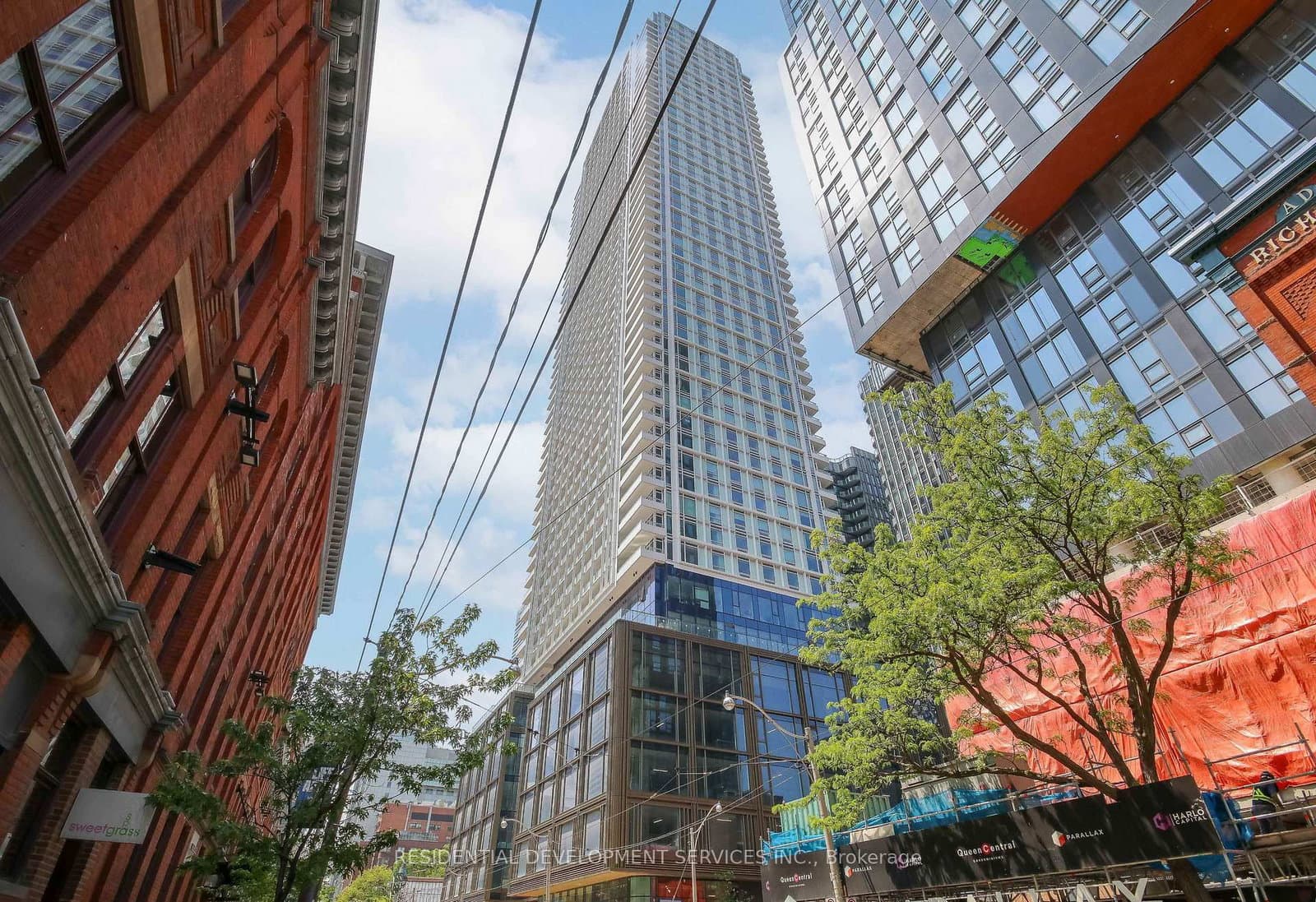 #1007 - 88 Queen Street