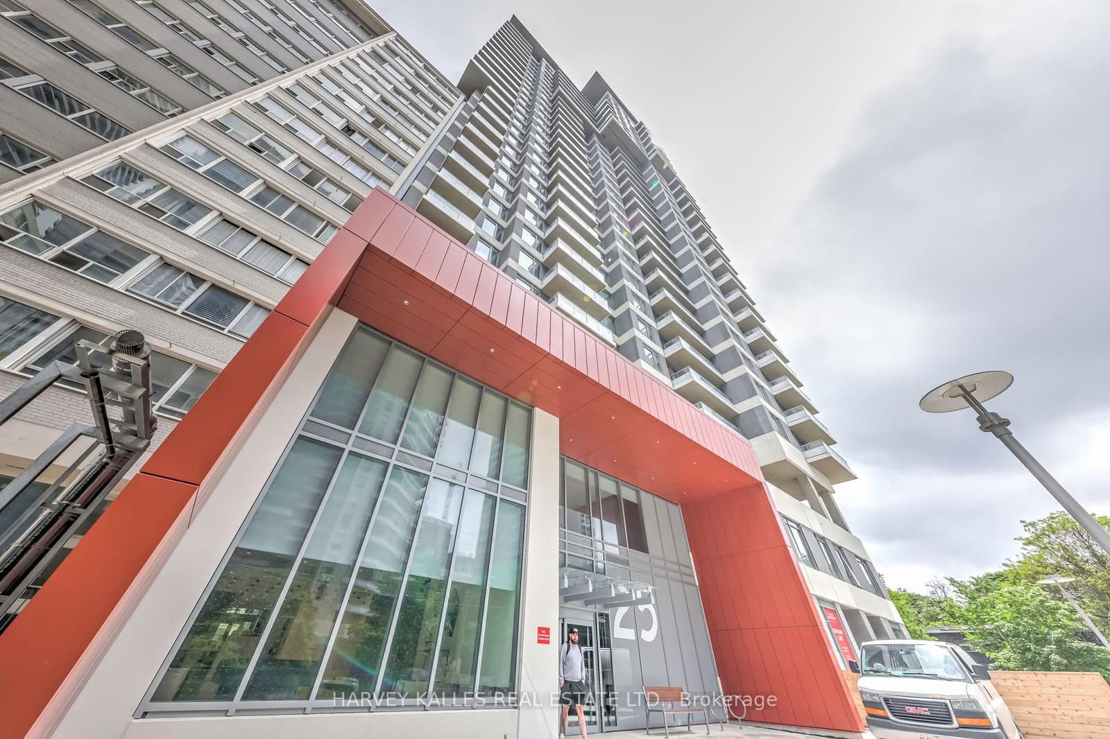 25 Holly Street, Unit 2407