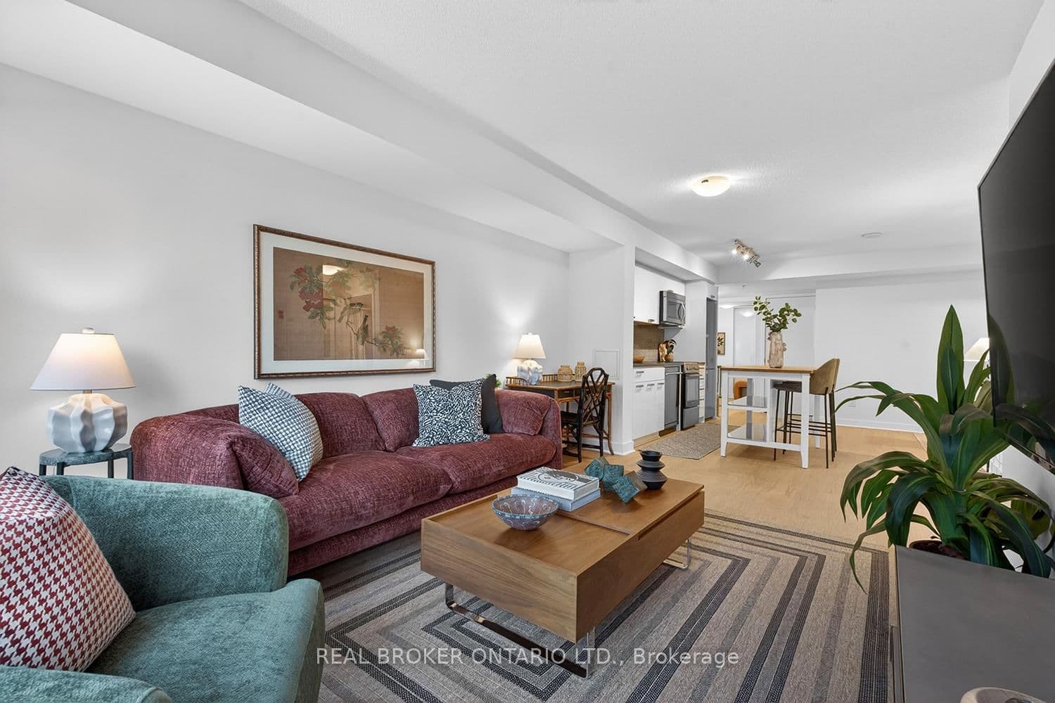 #306 - 295 Adelaide Street W