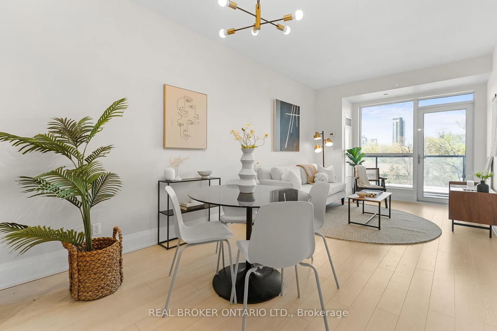 #426 - 120 Harrison Garden Boulevard