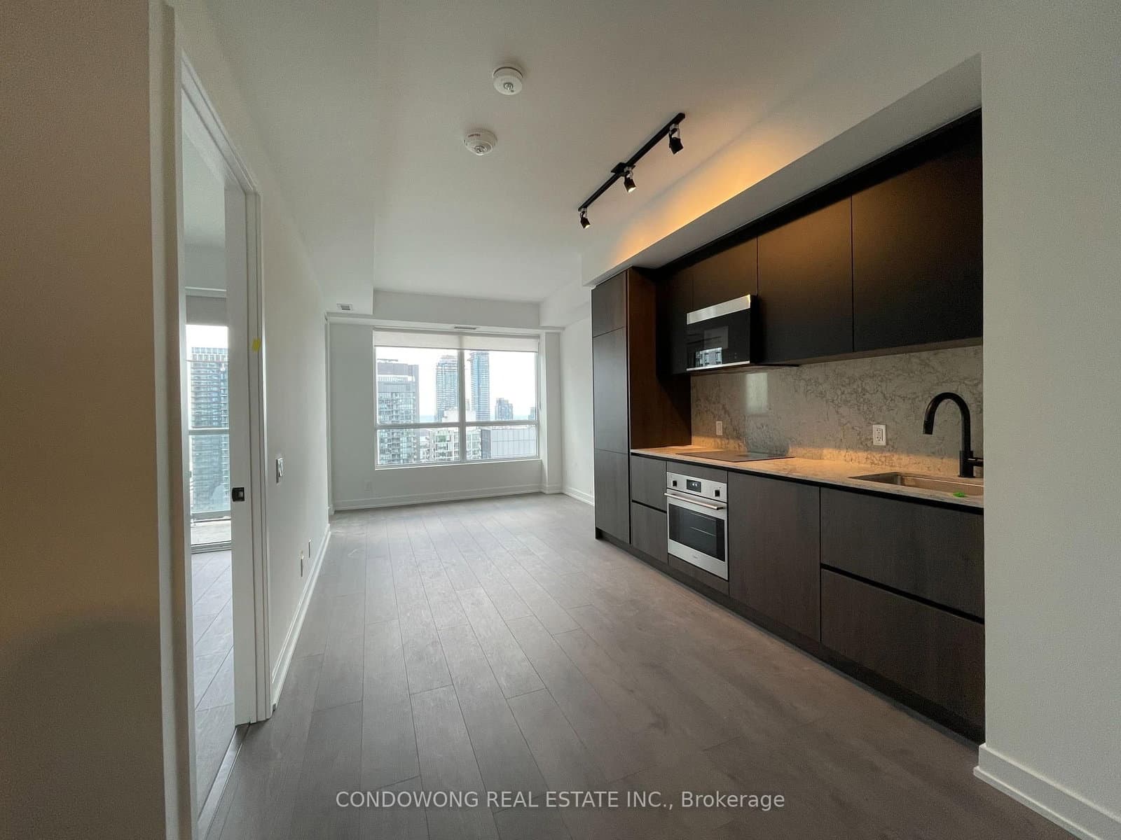 108 Peter Street, Unit 4207