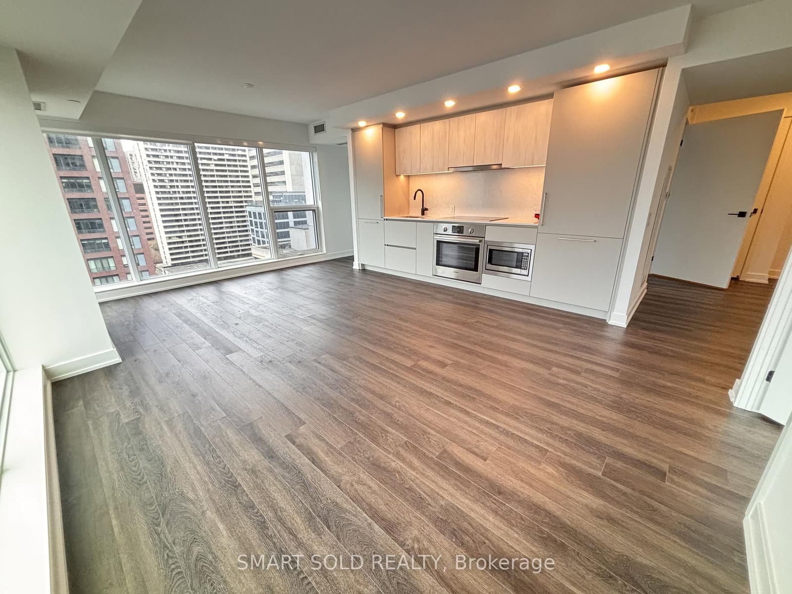 #1402 - 609 Sherbourne Street