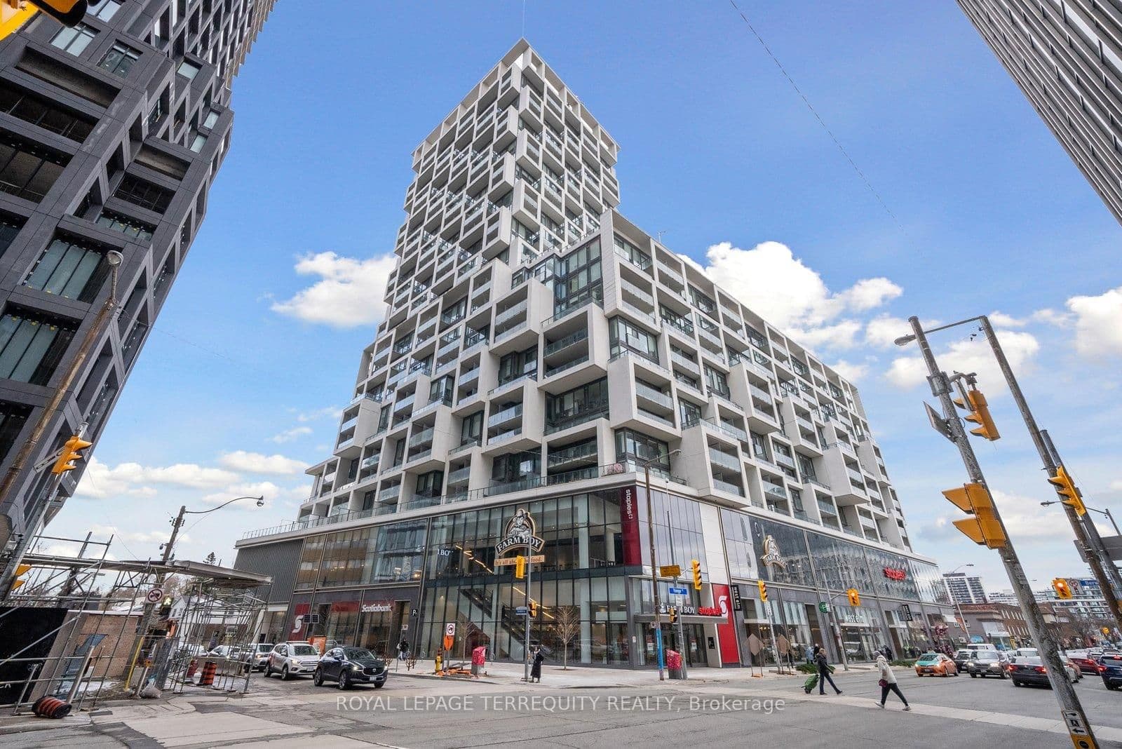 #703 - 5 Soudan Avenue