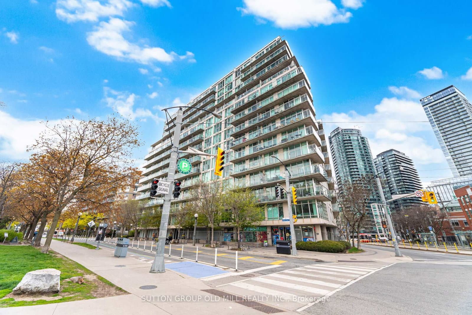 #909 - 650 Queens Quay W