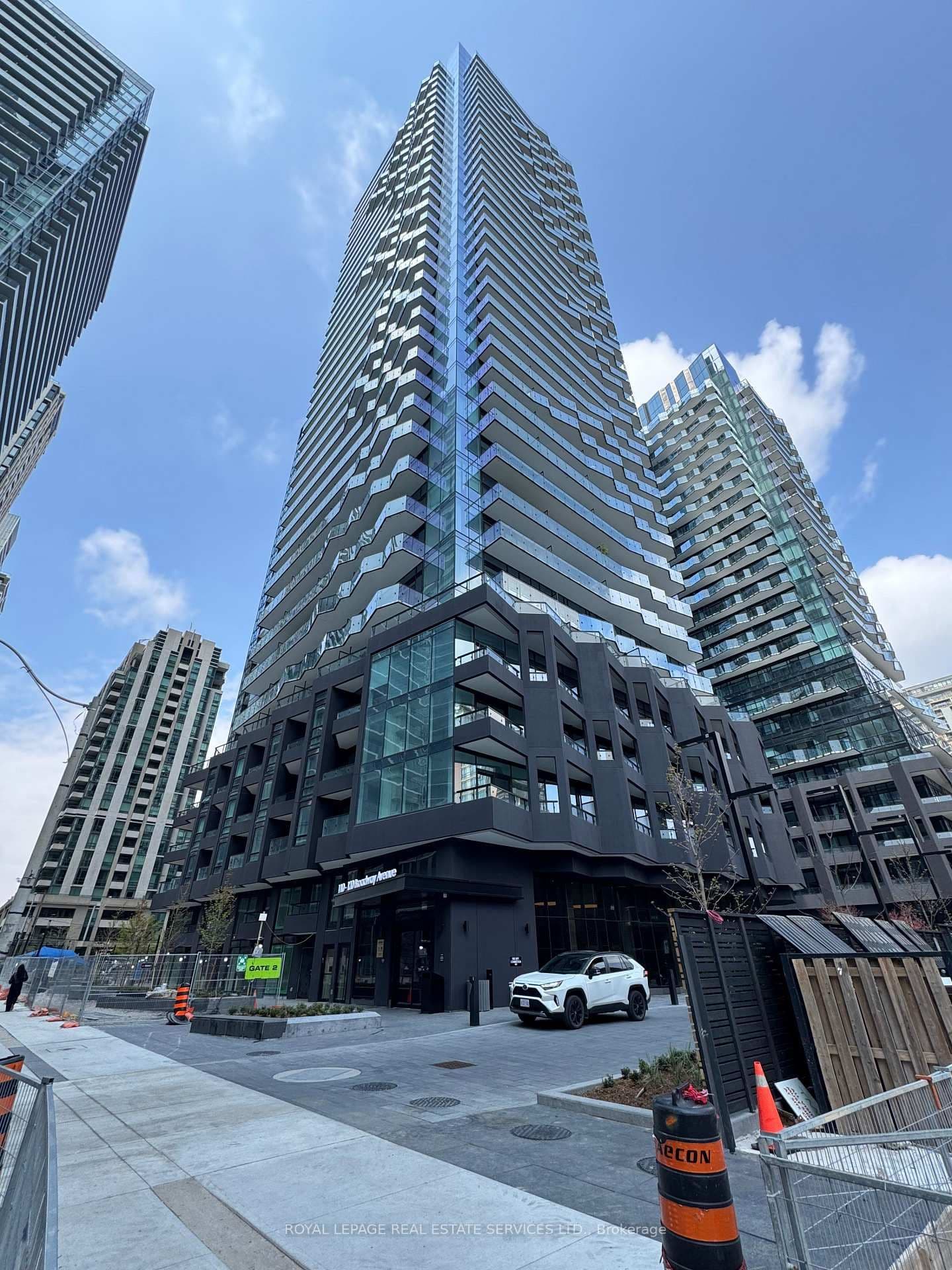 110 Broadway Avenue, Unit 2809