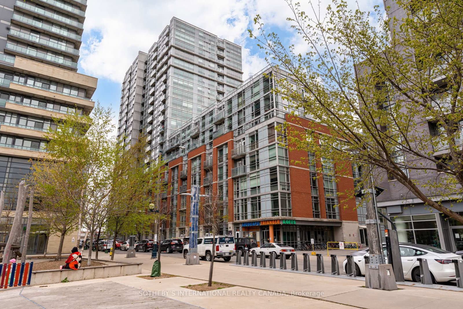 #916 - 150 Sudbury Street