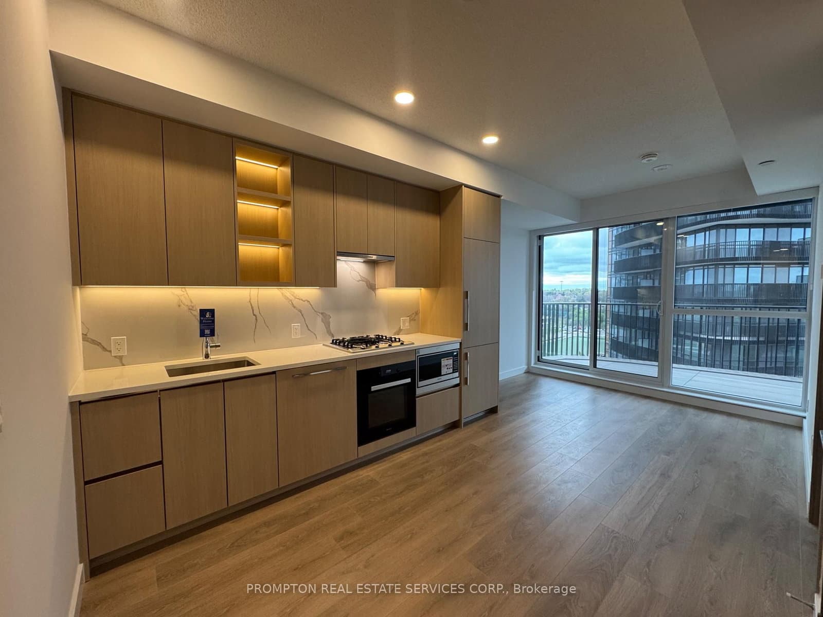 68 Esther Shiner Boulevard, Unit 1103