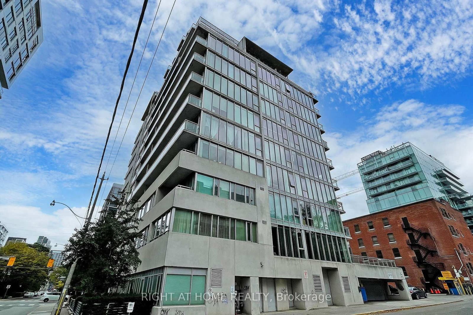 #312 - 38 Niagara Street